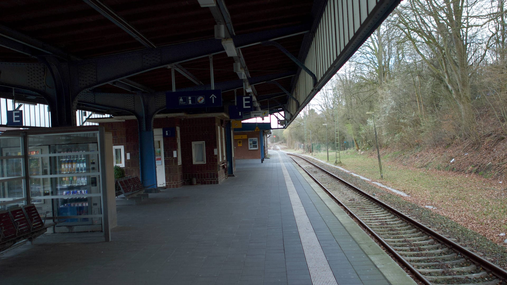 Bahnhof in Flensburg (Archivbild): Das Gelände wurde zeitweise komplett geräumt. Bahnhof in Flensburg (Archivbild): Das Gelände wurde zeitweise komplett geräumt.