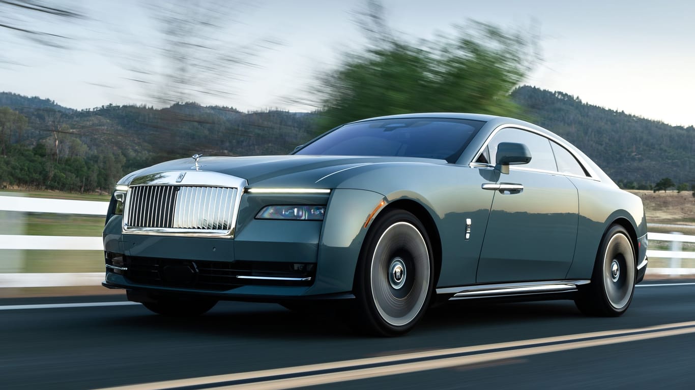 Der Spectre kommt: Auch Rolls-Royce fährt nun elektrisch.