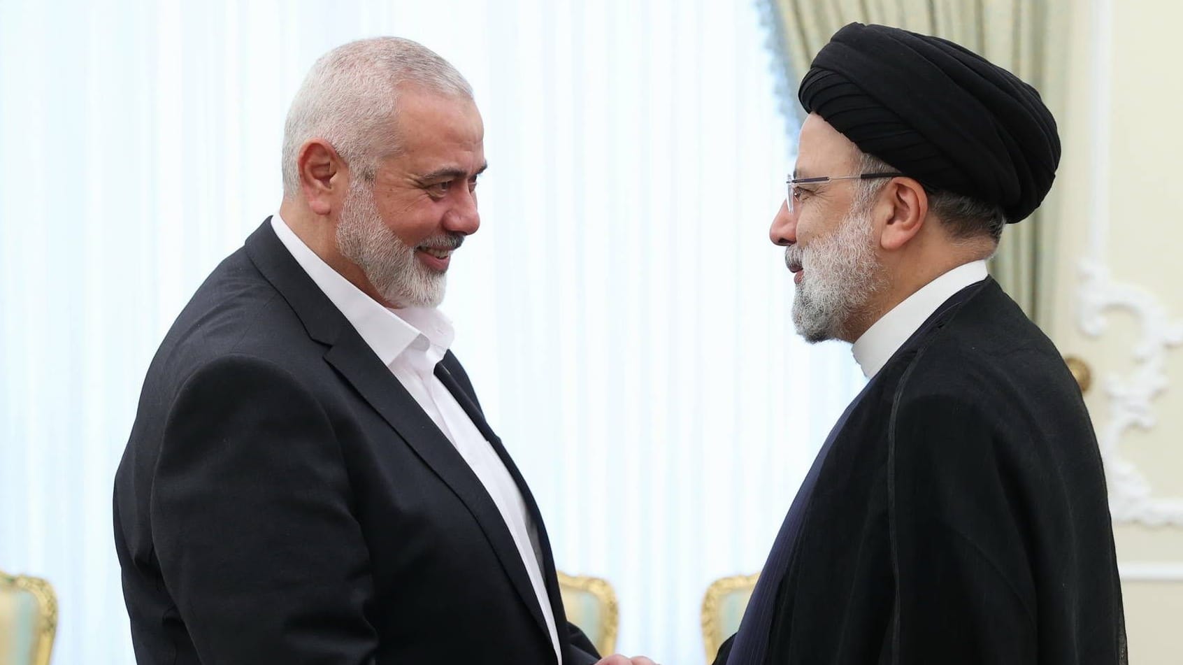 Hamas-Chef Ismail Hanija zu Besuch beim iranischen Präsidenten Ibrahim Raisi in Teheran (Archivbild): Der Iran ist einer der größten Geldgeber der Terrororganisation.