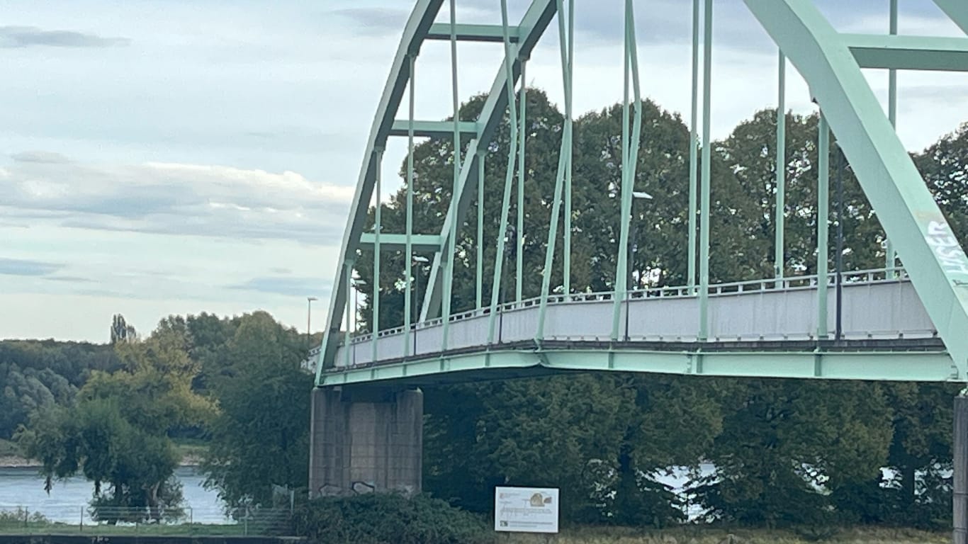 Brücke Niehler Hafen