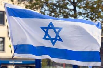 Davidstern auf einer Israel-Fahne