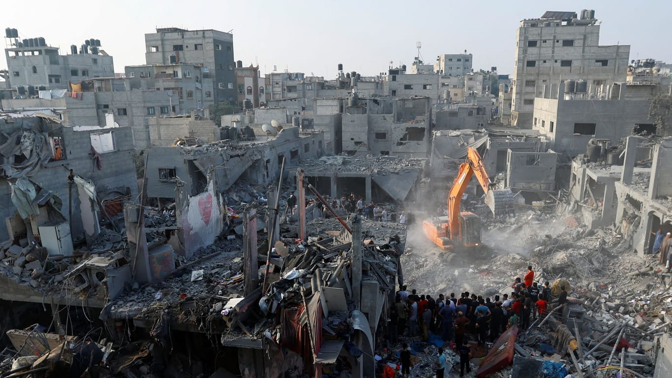 Zerstörung in Gaza (Archivbild): Das israelische Militär setzt seine Luftangriffe fort.