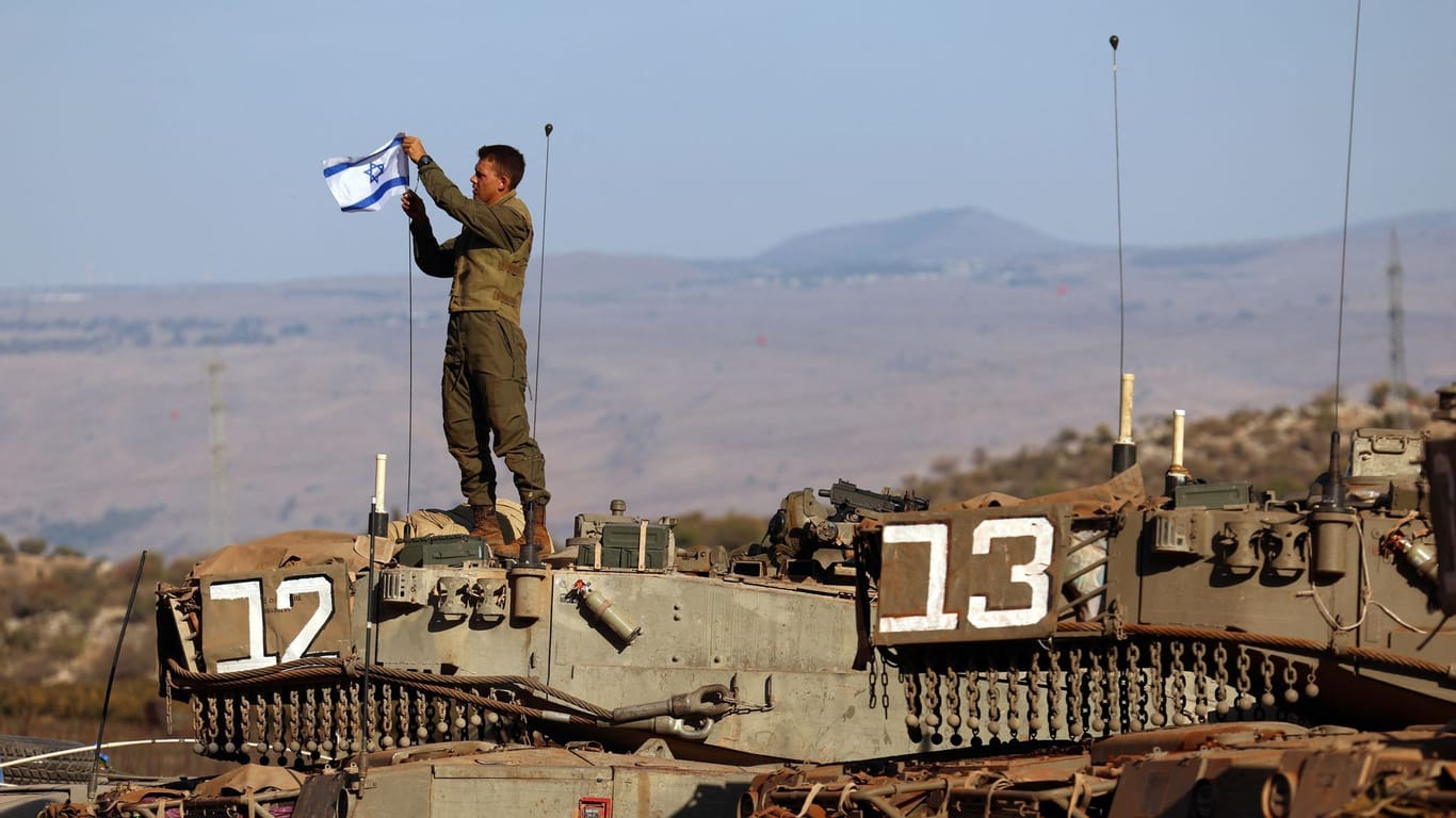 ISRAEL-PALESTINIANS/LEBANON-ISRAEL ARMY