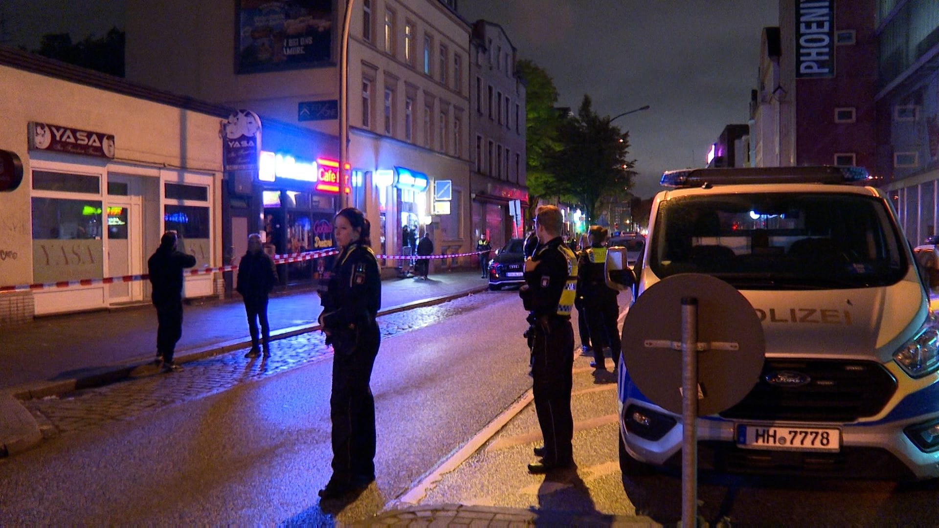 Im Harburger Phoenix-Viertel gab es eine Schießerei: Zwei Männer wurden von Kugeln getroffen. Im Harburger Phoenix-Viertel gab es eine Schießerei: Zwei Männer wurden von Kugeln getroffen.