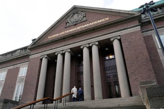 Königlich-Schwedischen Akademie der Wissenschaften (KVA) (Archivbild): Die Akademie sagt, ein Entschluss stehe noch nicht fest.