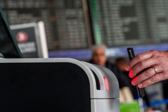 Check-in-Automaten mit biometrischer Identitätsprüfung