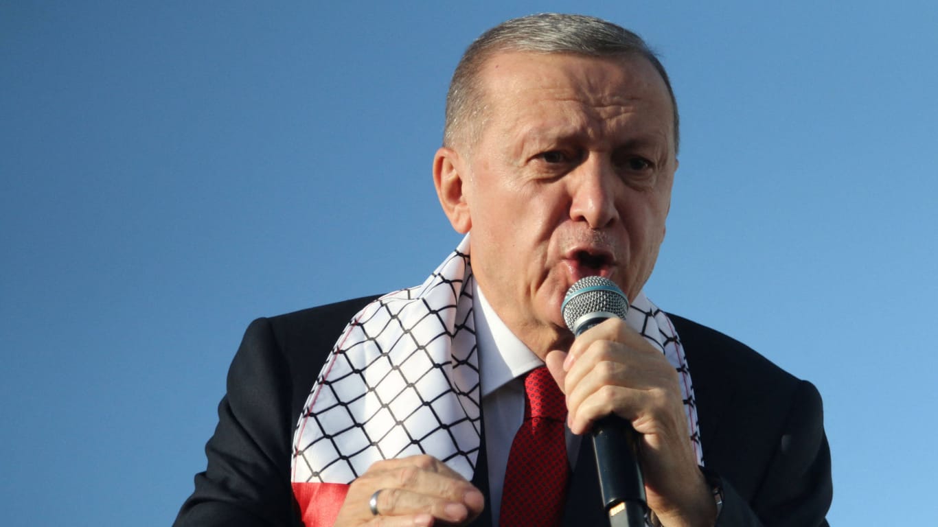 Recep Tayyip Erdoğan: Der türkische Präsident macht den Westen für die Eskalation im Israel-Krieg verantwortlich.
