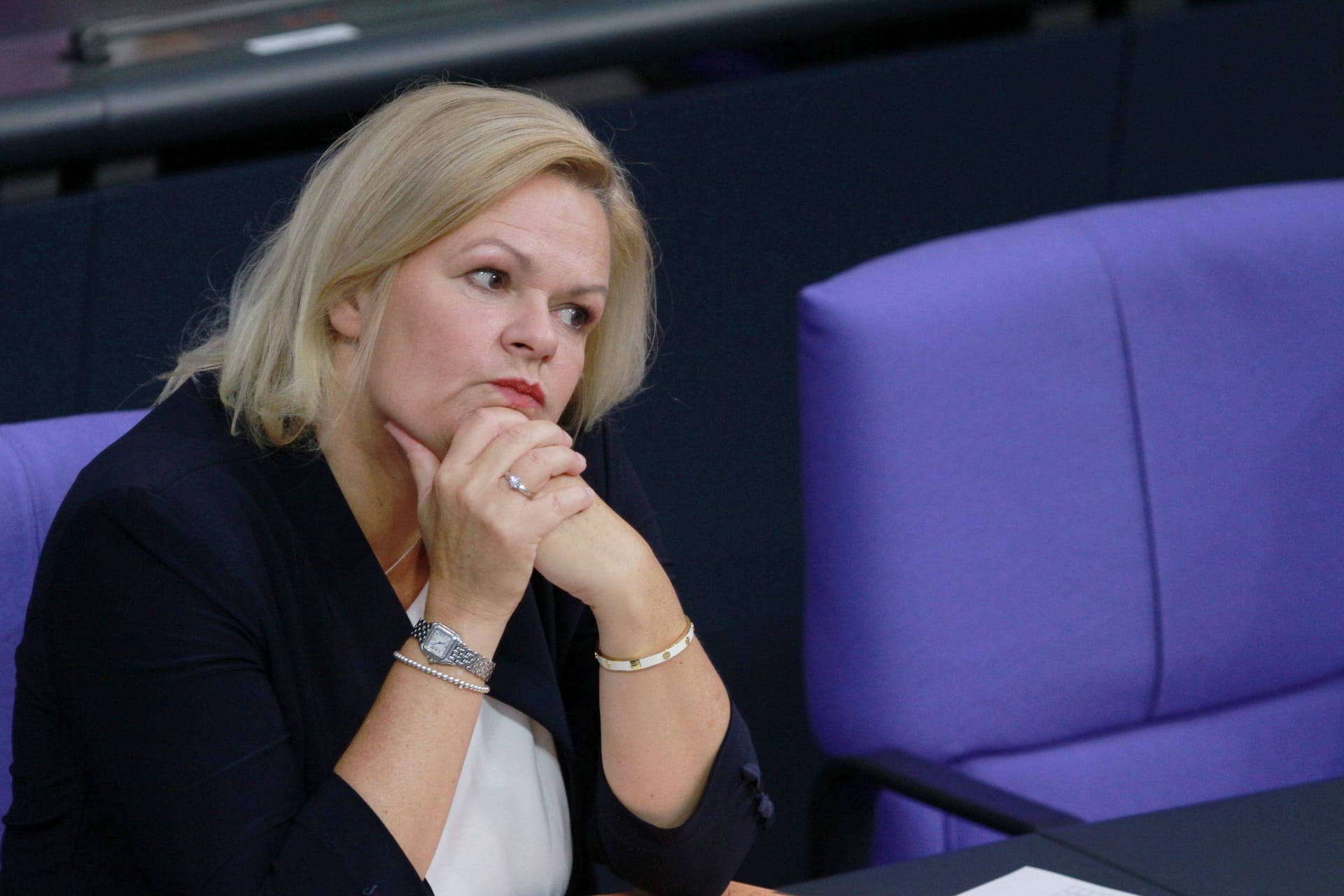 Bundesinnenministerin Nancy Faeser (SPD) auf der Regierungsbank des Bundestags (Archivfoto): Vor der Hessen-Wahl bleibt ihr kaum noch Hoffnung auf einen Wahlerfolg.