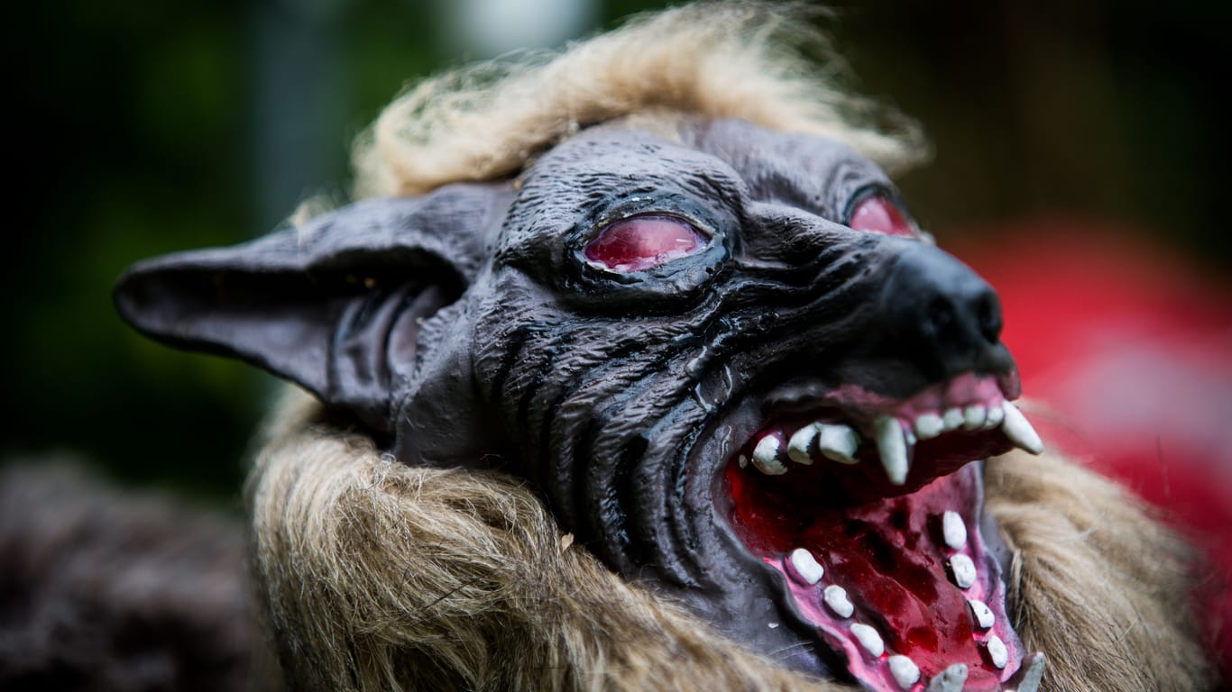 Das Gesicht des "Super Monster Wolf" erinnert an Krampusmasken.