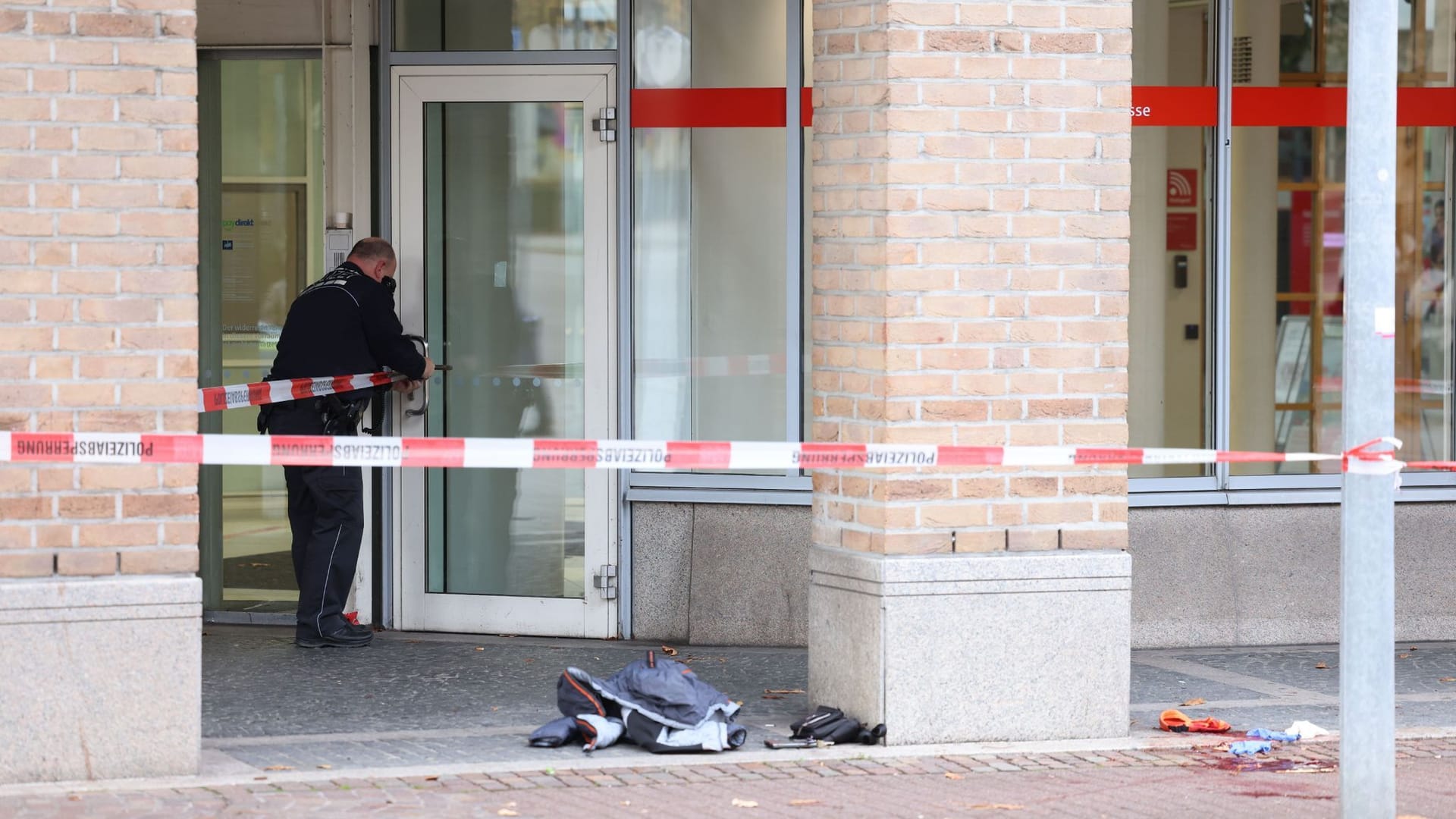 Mann schwebt nach Messerangriff in Lebensgefahr