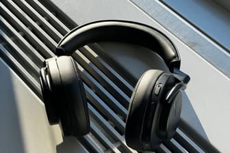 Shure Aeonic 50: Der Kopfhörer ist für Sound-Fans, die mit einem Equalizer umgehen können, eine gute Wahl.