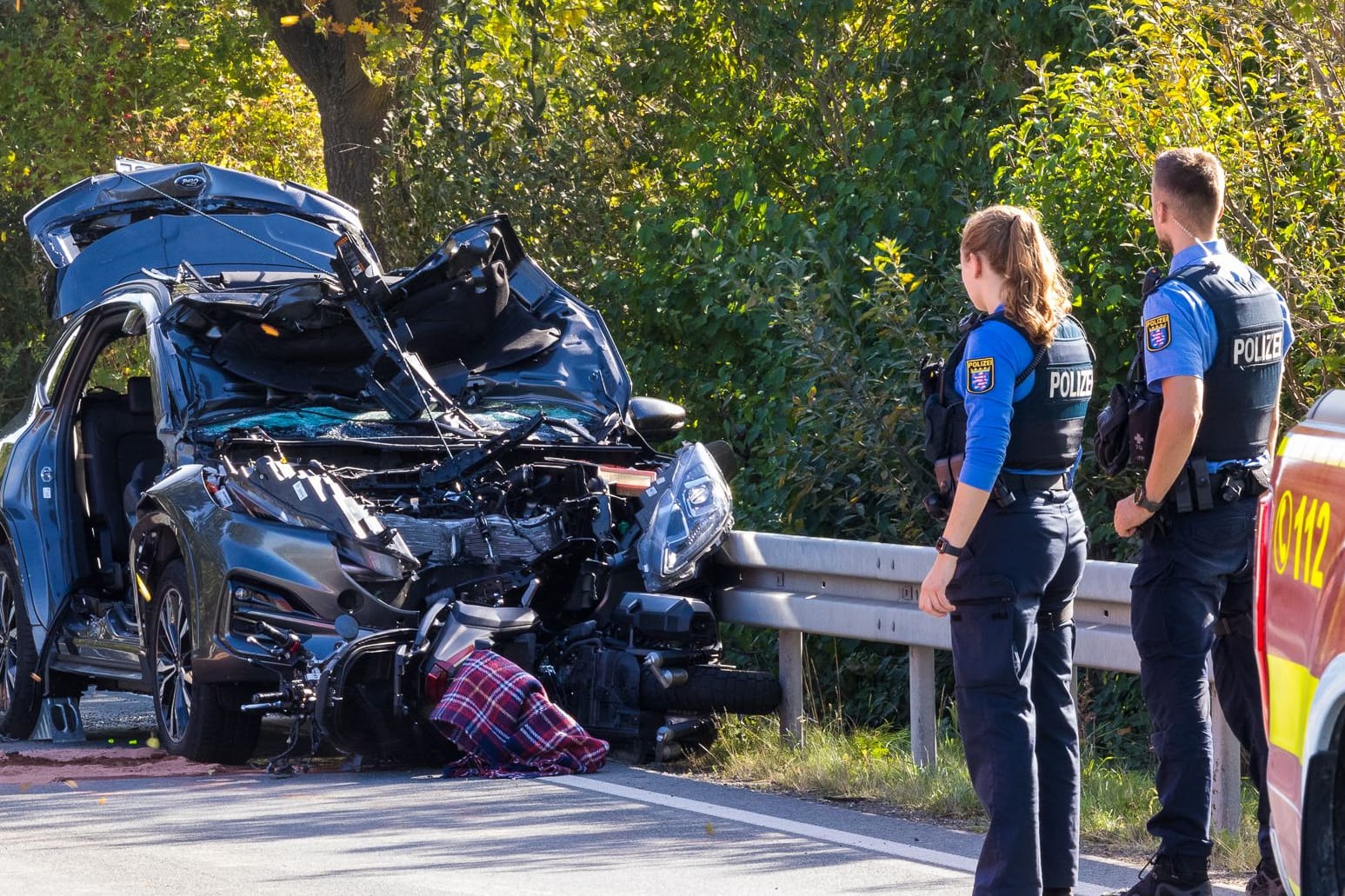 Unfallstelle bei Wehrheim: Die Straße war für mehrere Stunden gesperrt.