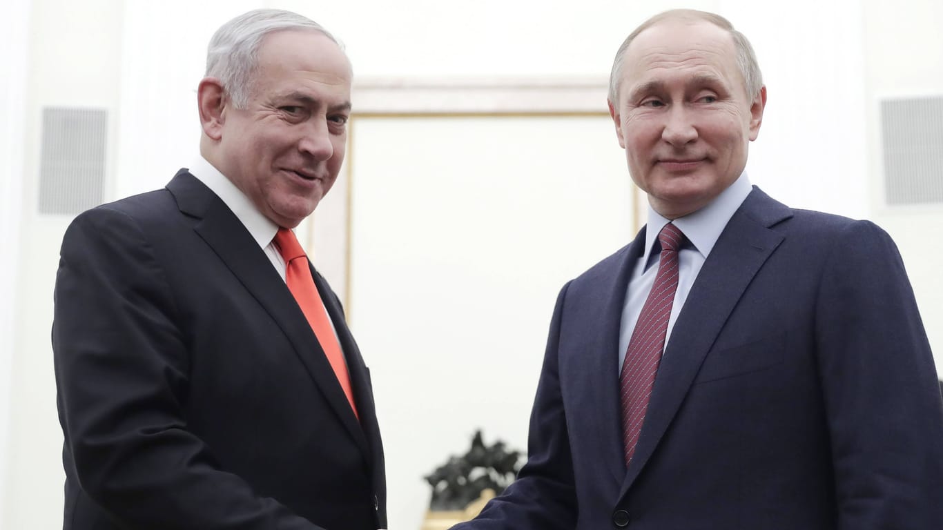 Benjamin Netanjahu und Wladimir Putin (Archivbild): Israel hat bisher keine Waffen an die Ukraine geliefert.