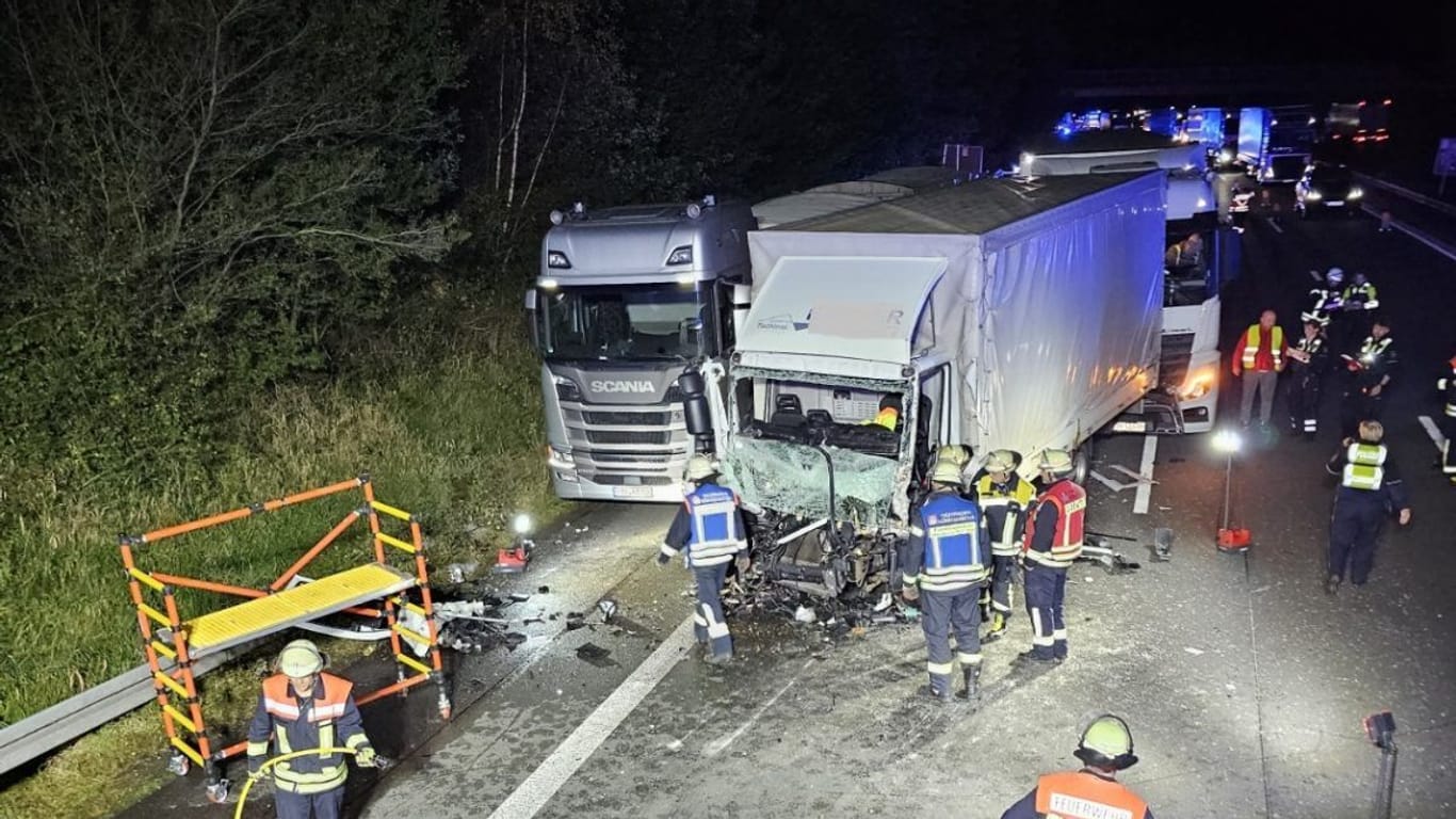 Stau auf der A3 (Symbolbild): Bei Siegburg kam es am Dienstag zu einem Lkw-Unfall.
