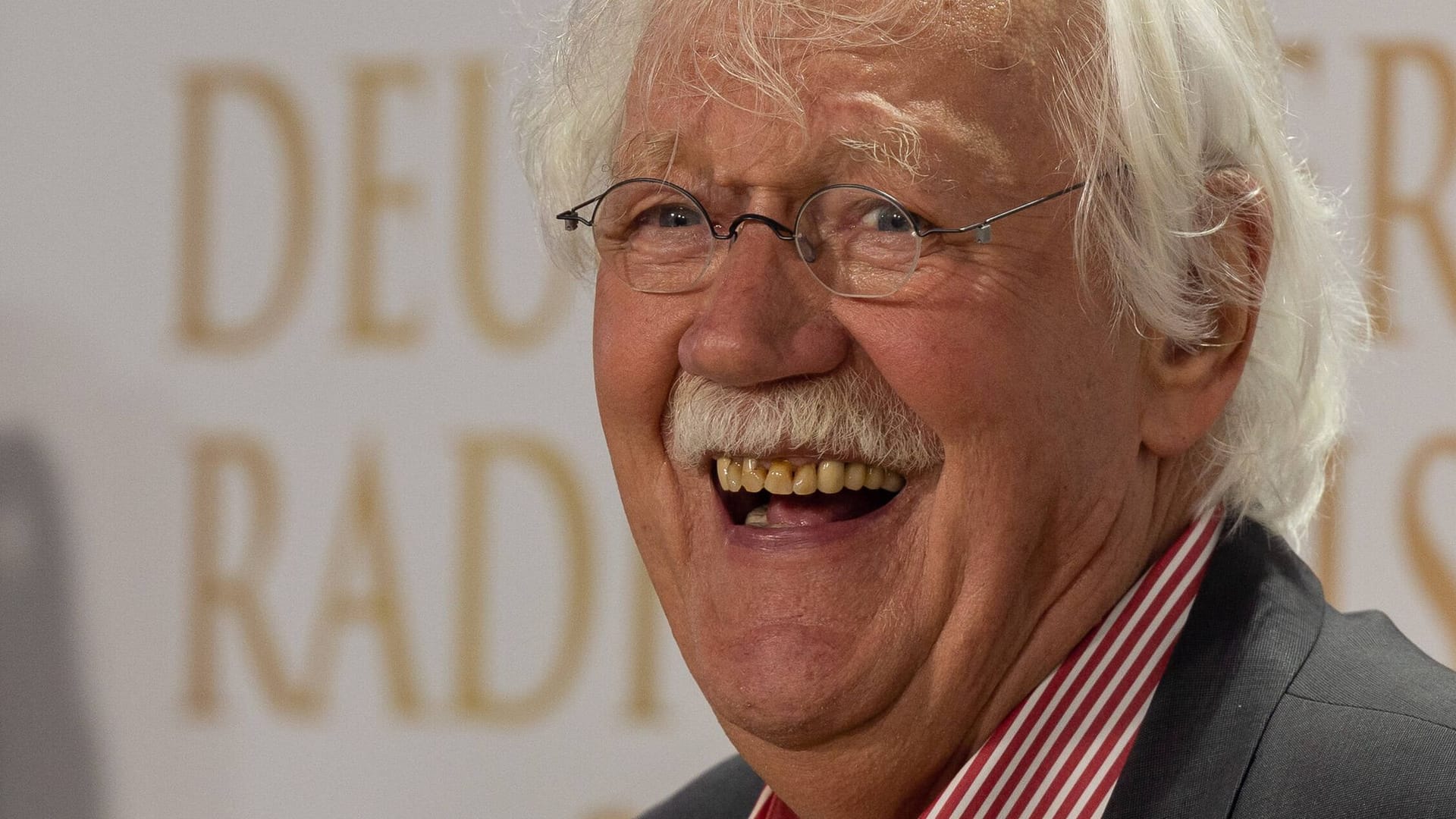 Carlo von Tiedemann bei der Verleihung Deutscher Radiopreis (Archivbild): Am Wochenende blickt eine Sondersendung auf sein Wirken als Moderator zurück. Carlo von Tiedemann bei der Verleihung Deutscher Radiopreis (Archivbild): Am Wochenende blickt eine Sondersendung auf sein Wirken als Moderator zurück.