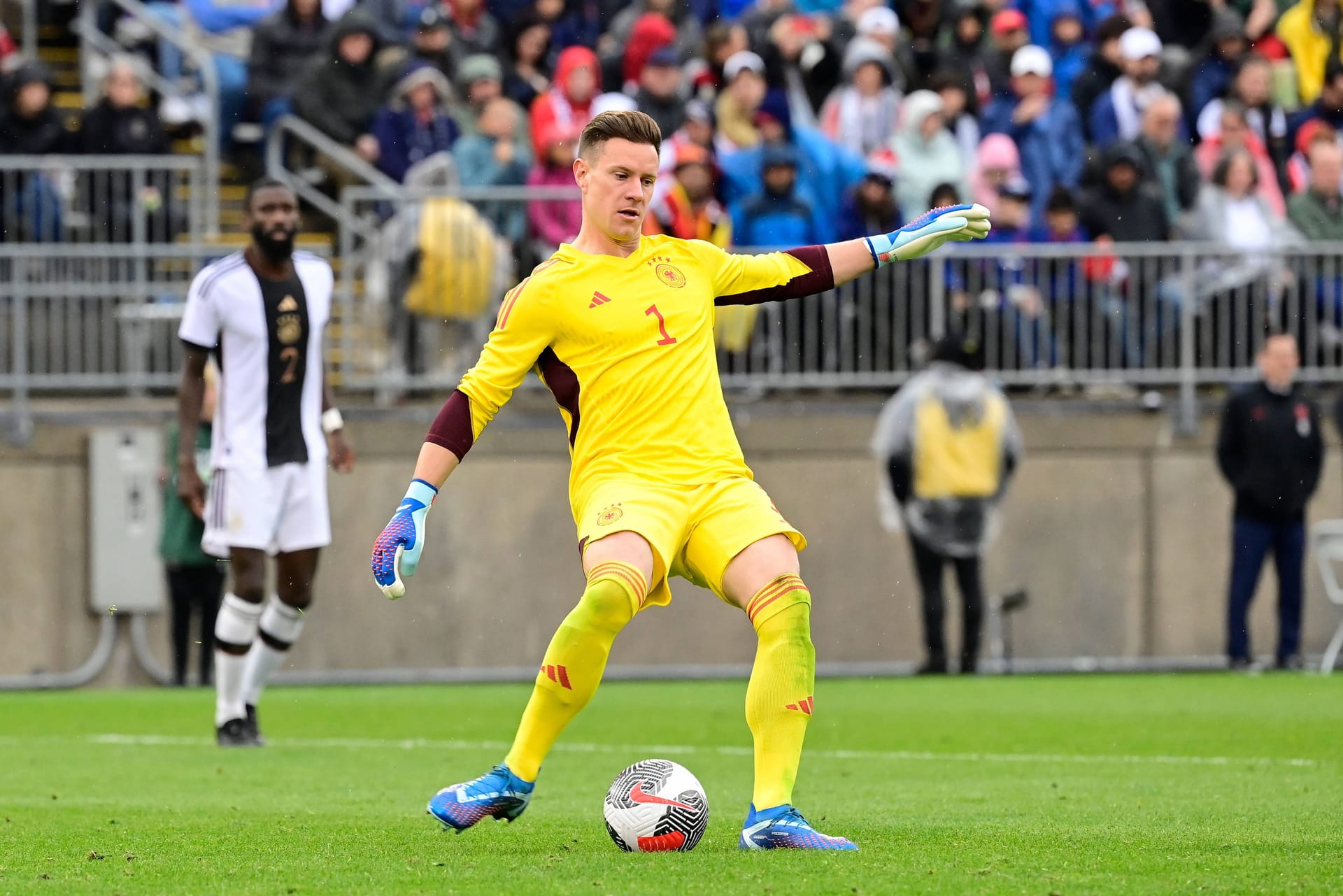 Marc-André ter Stegen: War beim Gegentor chancenlos, sonst immer zur Stelle und sicher mit dem Ball am Fuß. Bekam aber nicht mehr allzu viel zu tun. Note 3