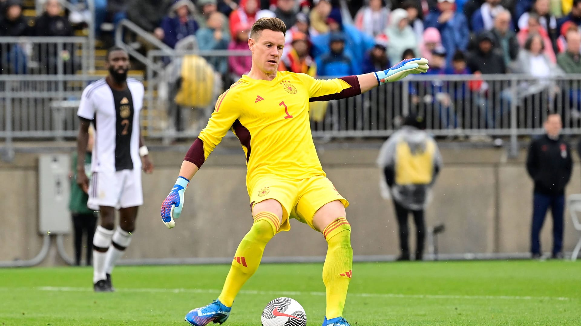 Marc-André ter Stegen: War beim Gegentor chancenlos, sonst immer zur Stelle und sicher mit dem Ball am Fuß. Bekam aber nicht mehr allzu viel zu tun. Note 3