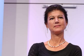 Sahra Wagenknecht (Archivbild): Sollte sie eine eigene Partei gründen, könnte die Linke ihren Fraktionsstatus im Bundestag verlieren.