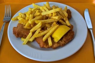 Wiener Schnitzel (Symbolfoto): Die Wirtshaus-Delikatesse dürfte bald teurer werden.