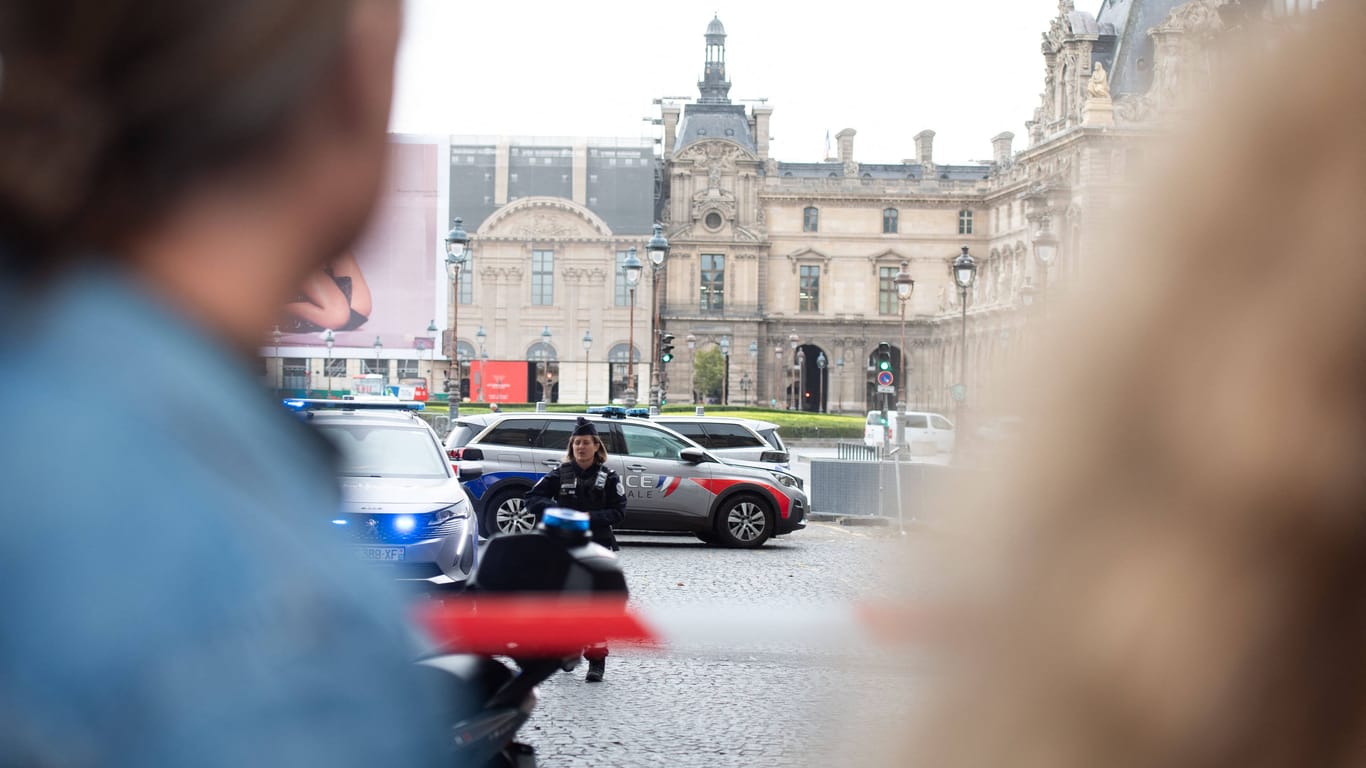 Der Louvre in Paris: Museum öffnet nach Bedrohungslage am Sonntag wieder seine Pforten.