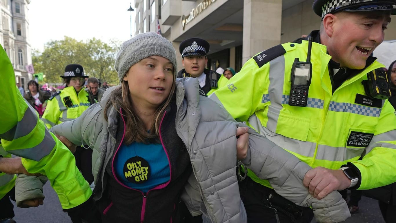 Festnahme von Greta Thunberg in London: Die schwedische Klimaaktivistin hatte gegen ein Treffen von Energiemanagern demonstriert und wird nun wegen Störung der öffentlichen Ordnung angeklagt.