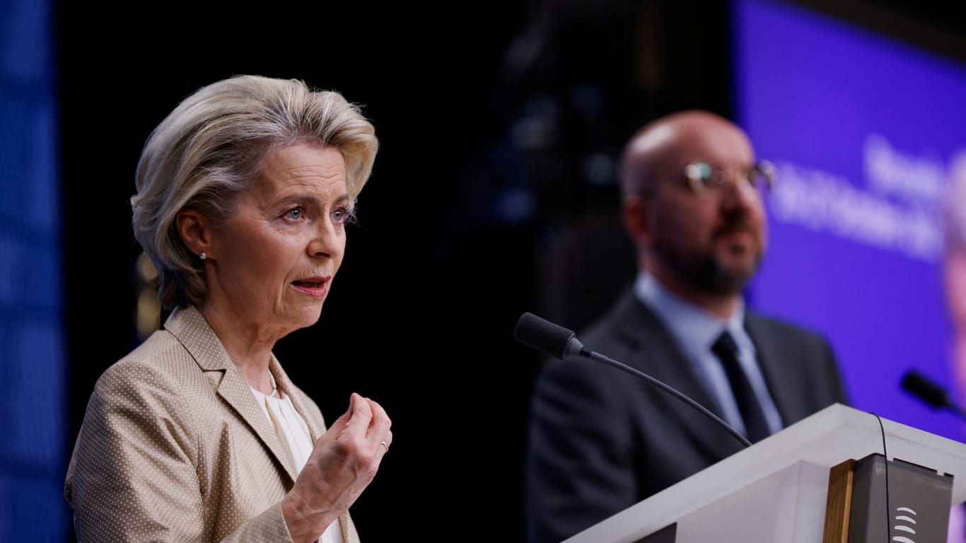 Ursula von der Leyen, die Präsidentin der Europäischen Kommission, spricht auf dem Treffen der Staats- und Regierungschefs der EU: Die Europäische Union hatte sich am Abend zu einer Ausweitung im Kampf gegen den Terror ausgesprochen.
