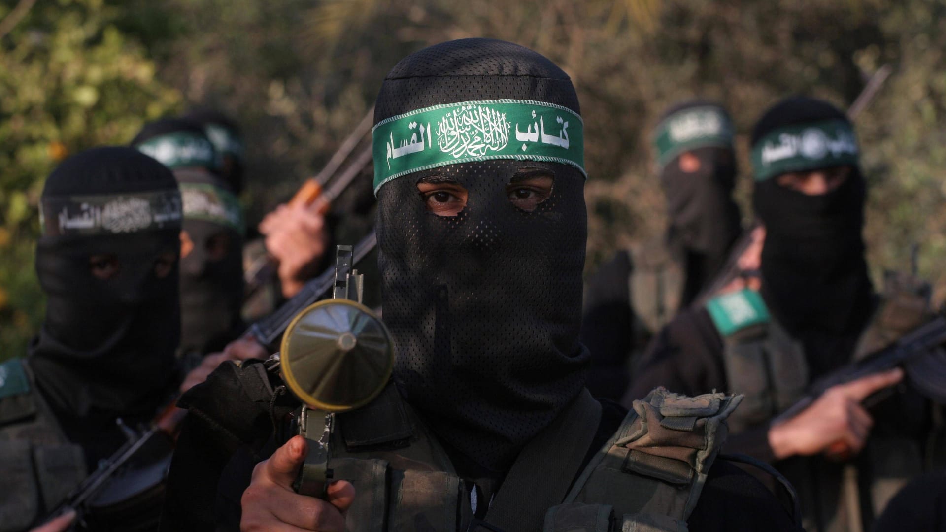 Vermummte Hamas-Terroristen (Archivbild): Ein weiterer Drahtzieher der Anschläge wurde getötet.