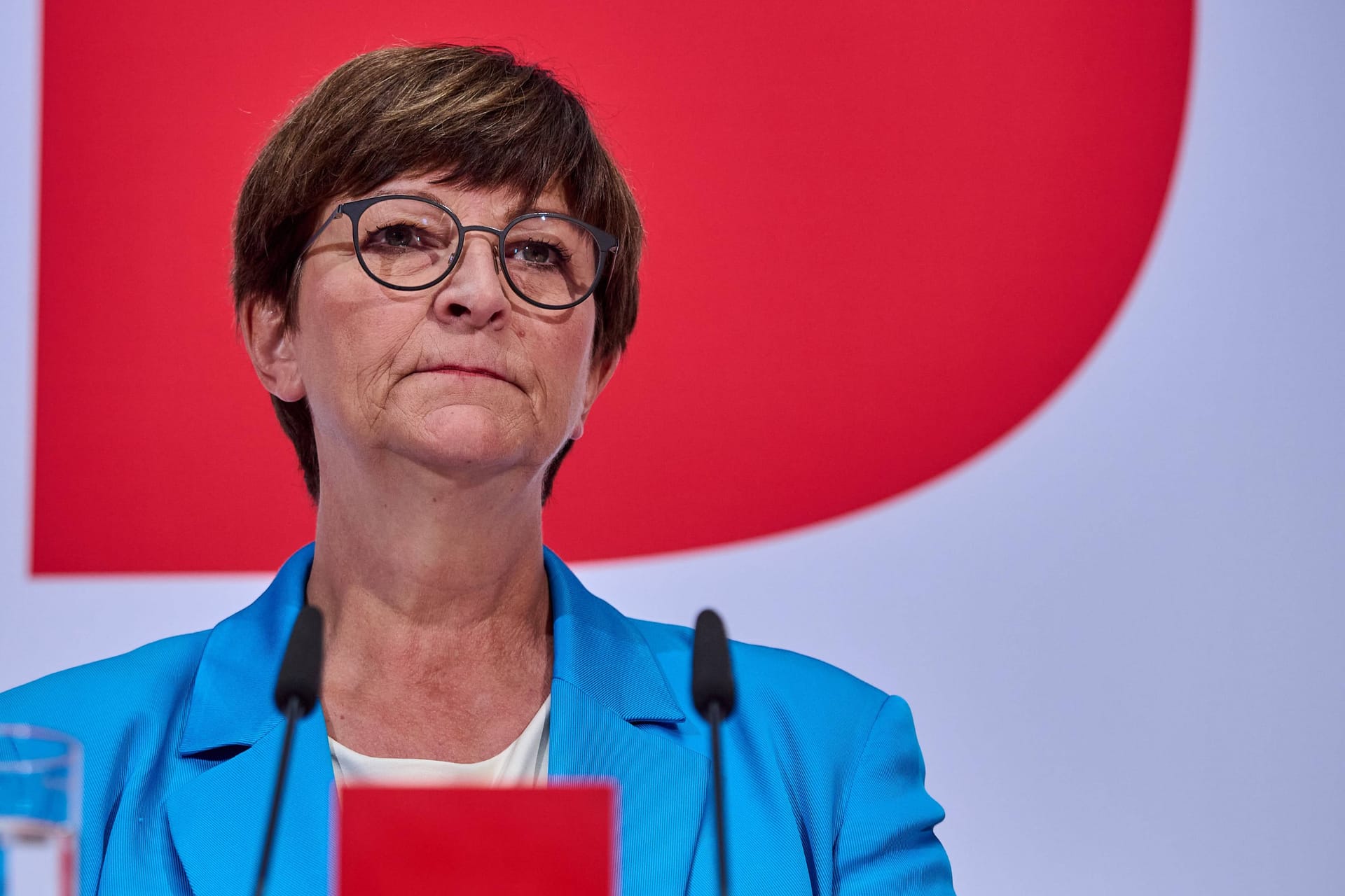 SPD-Parteivorsitzende Saskia Esken bei einer Pressekonferenz der SPD im Berliner Willy-Brandt-Haus: Die Parteichefin hat ein Treffen mit Bernie Sanders abgesagt.