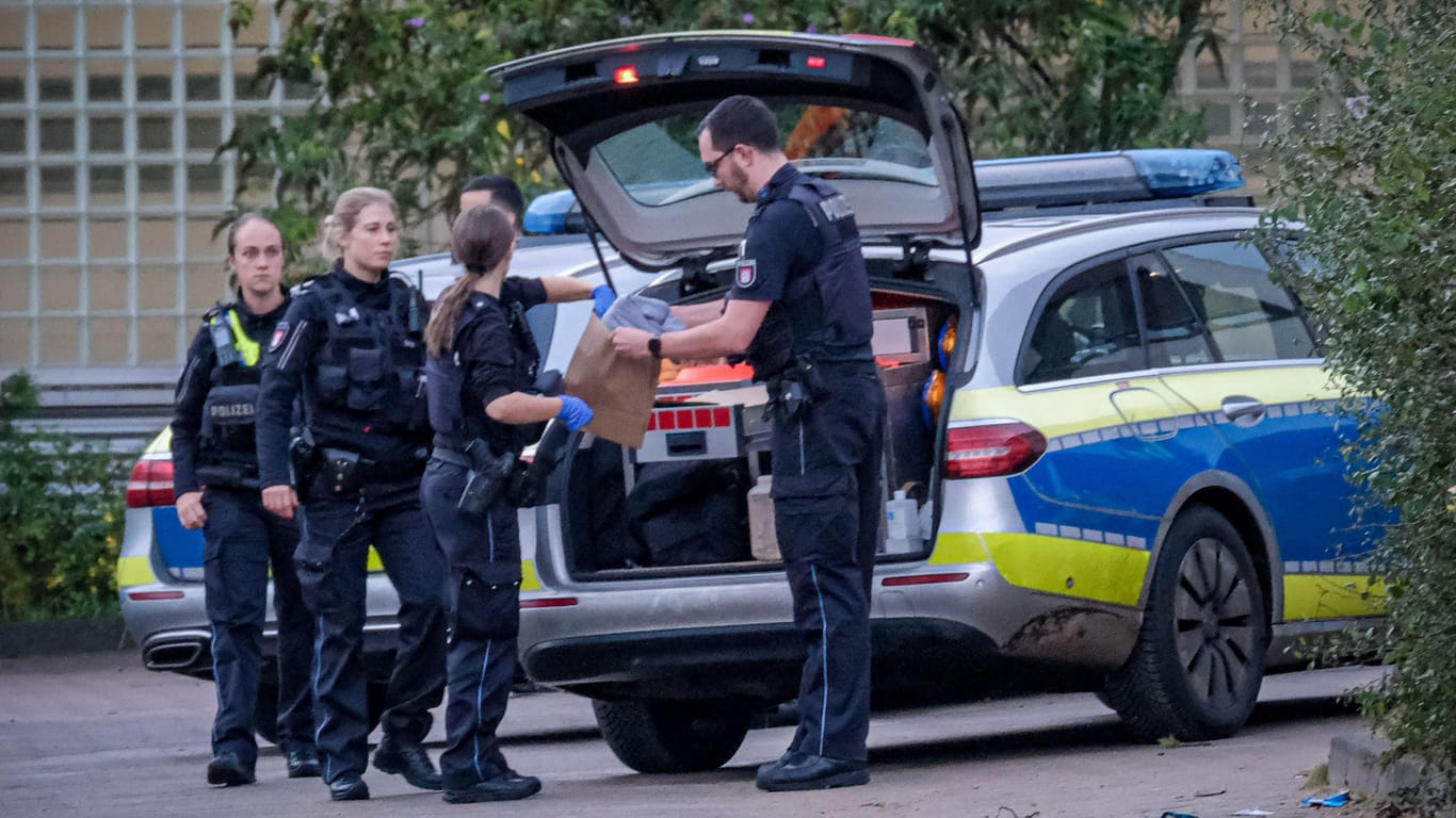 Messerangriff in Hamburg - Verdächtiger in Haft, Verletzter im Krankenhaus