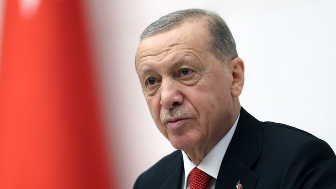 Recep Tayyip Erdoğan: Er möchte Vorkämpfer für die muslimische Sache weltweit sein.
