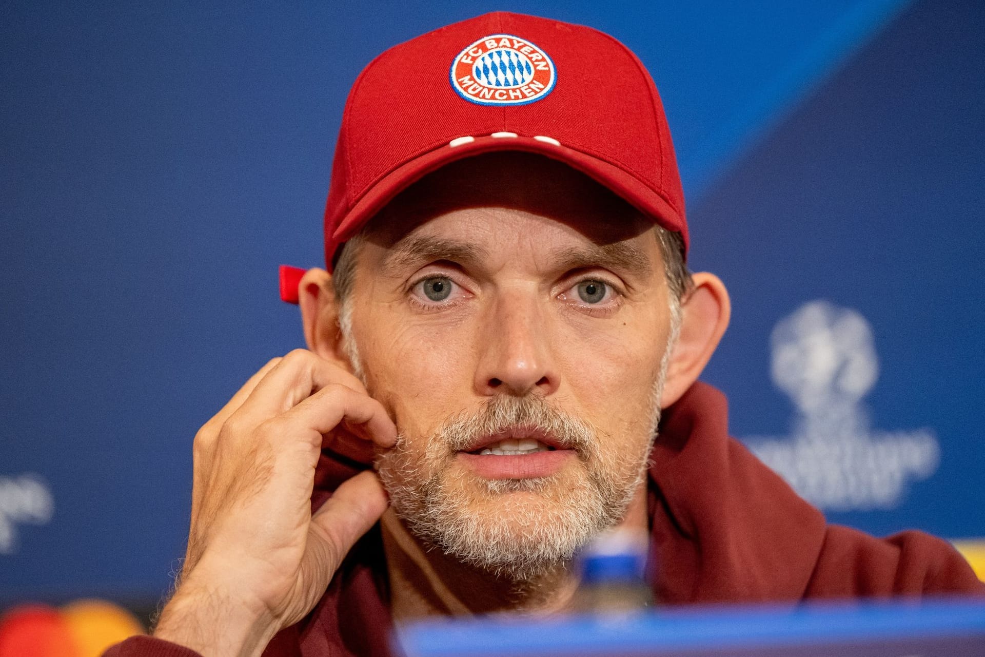 Bayern-Trainer Thomas Tuchel muss mit seinem Team in Saarbrücken antreten.