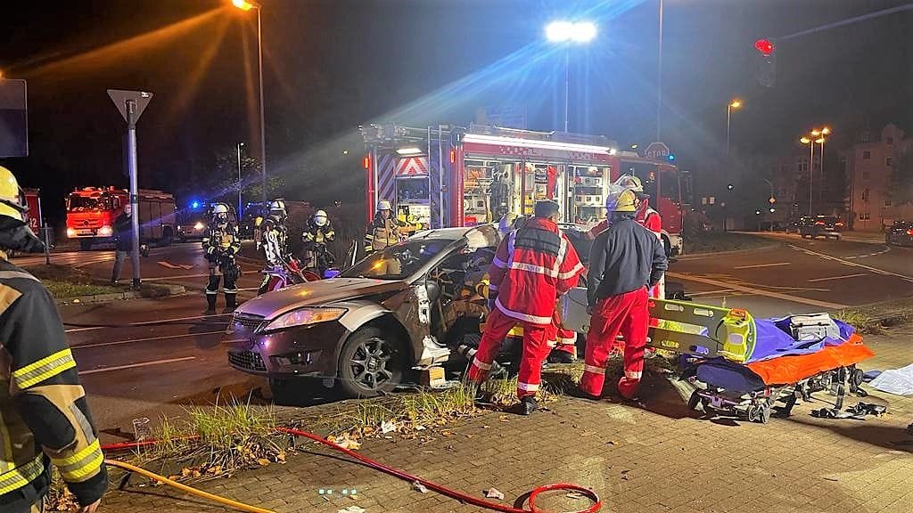 Unfall im Stadtbezirk V: Der Fahrer des anderen Autos hatte deutlich mehr Glück.