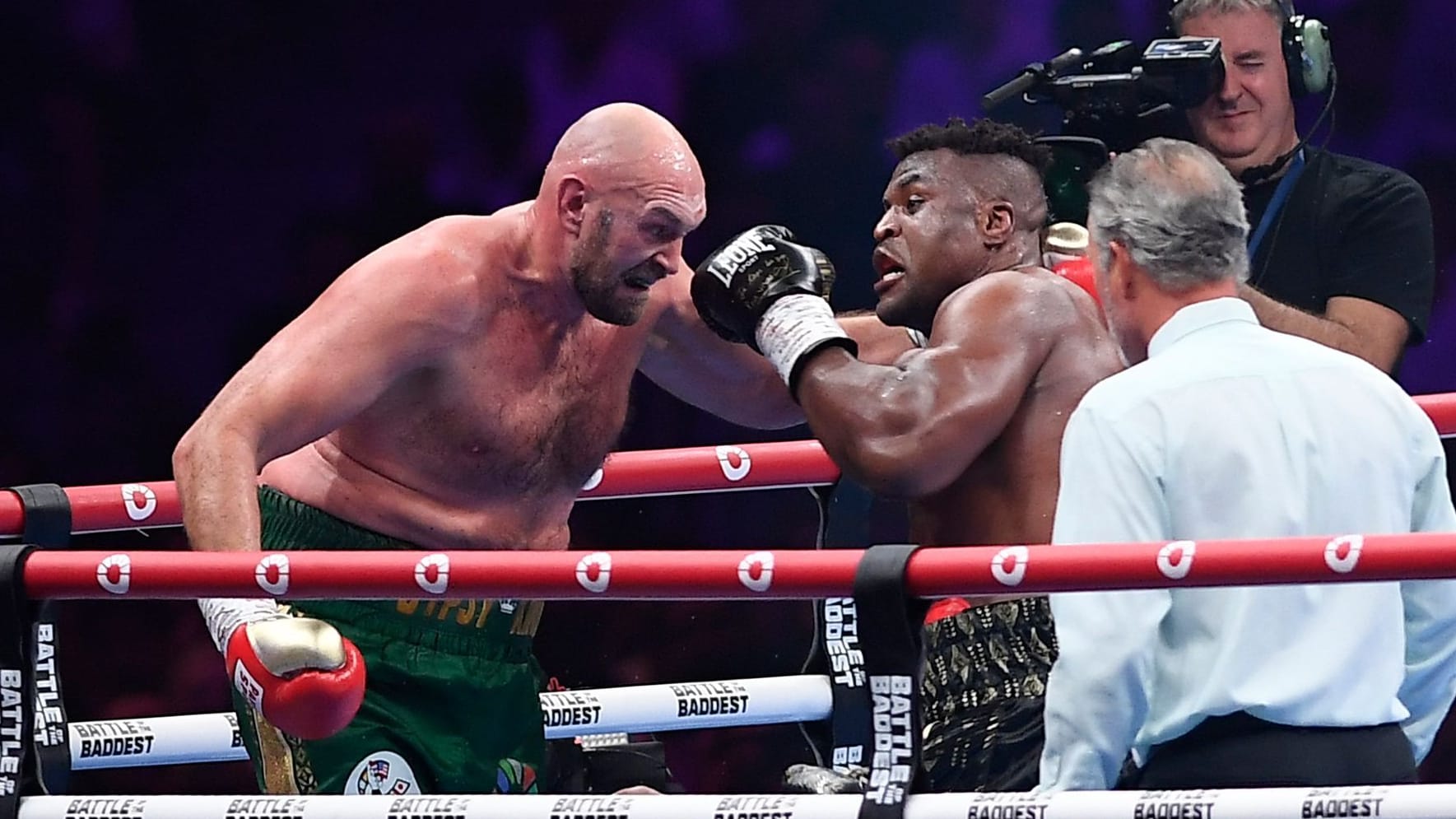 Schwergewichts-Champion Tyson Fury (l.): Er hat nur knapp gegen Francis Ngannou gewonnen.