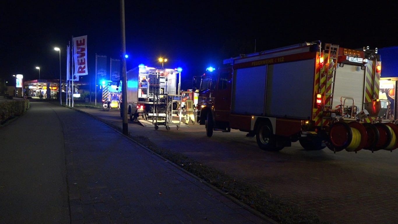 Feuerwehreinsatz im Ammerland am Dienstagabend: Ein Schaden wird bleiben.