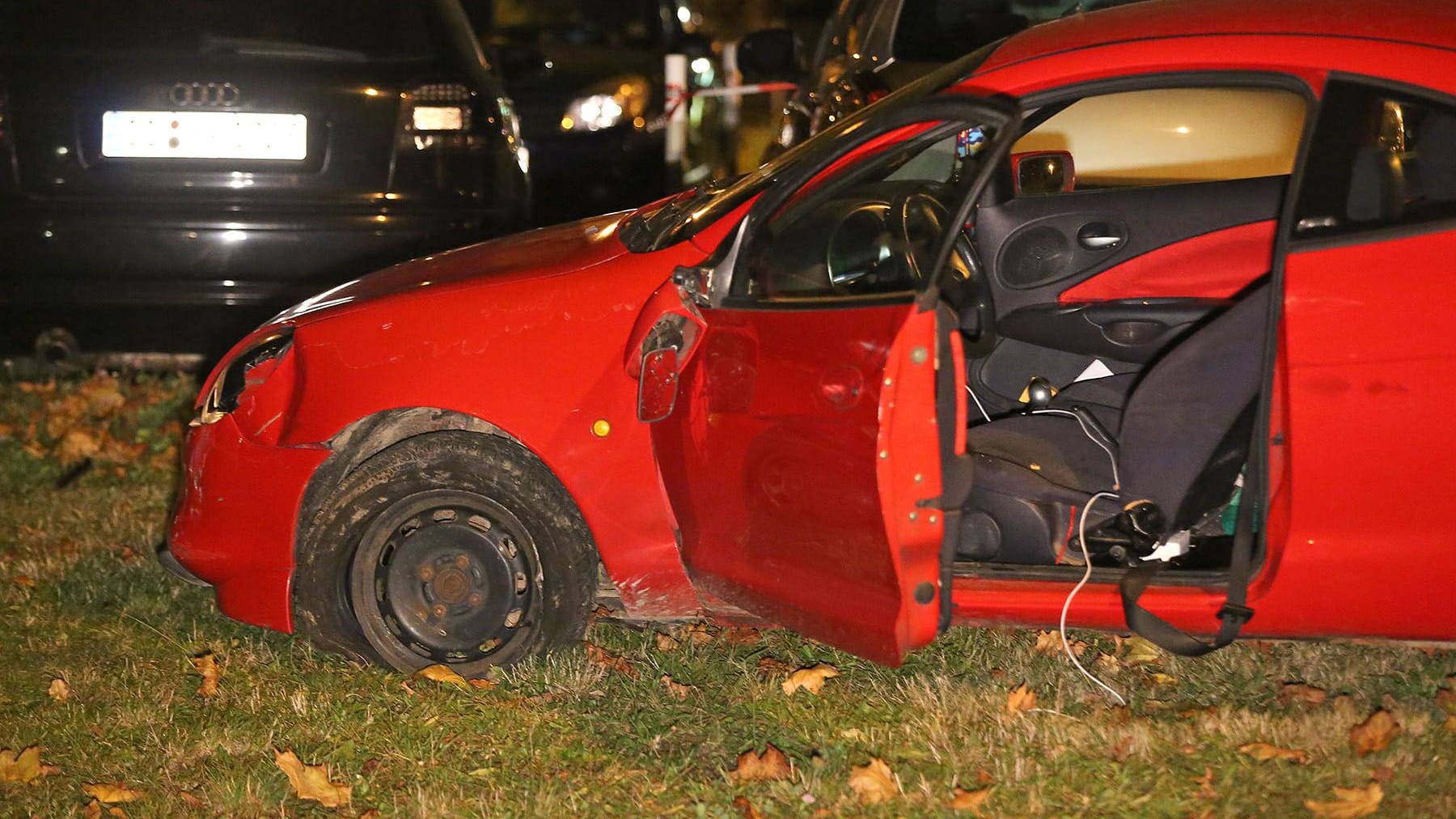 Am 14.10.2023 kam es gegen 23.30 Uhr auf der Braunsdorfer Straße zu einem Verkehrsunfall nach einer Verfolgungsjagd. Am 14.10.2023 kam es gegen 23.30 Uhr auf der Braunsdorfer Straße zu einem Verkehrsunfall nach einer Verfolgungsjagd.