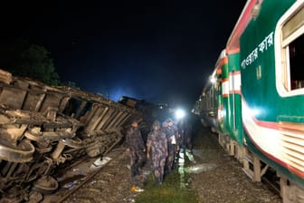 Zugunglück in Bangladesch