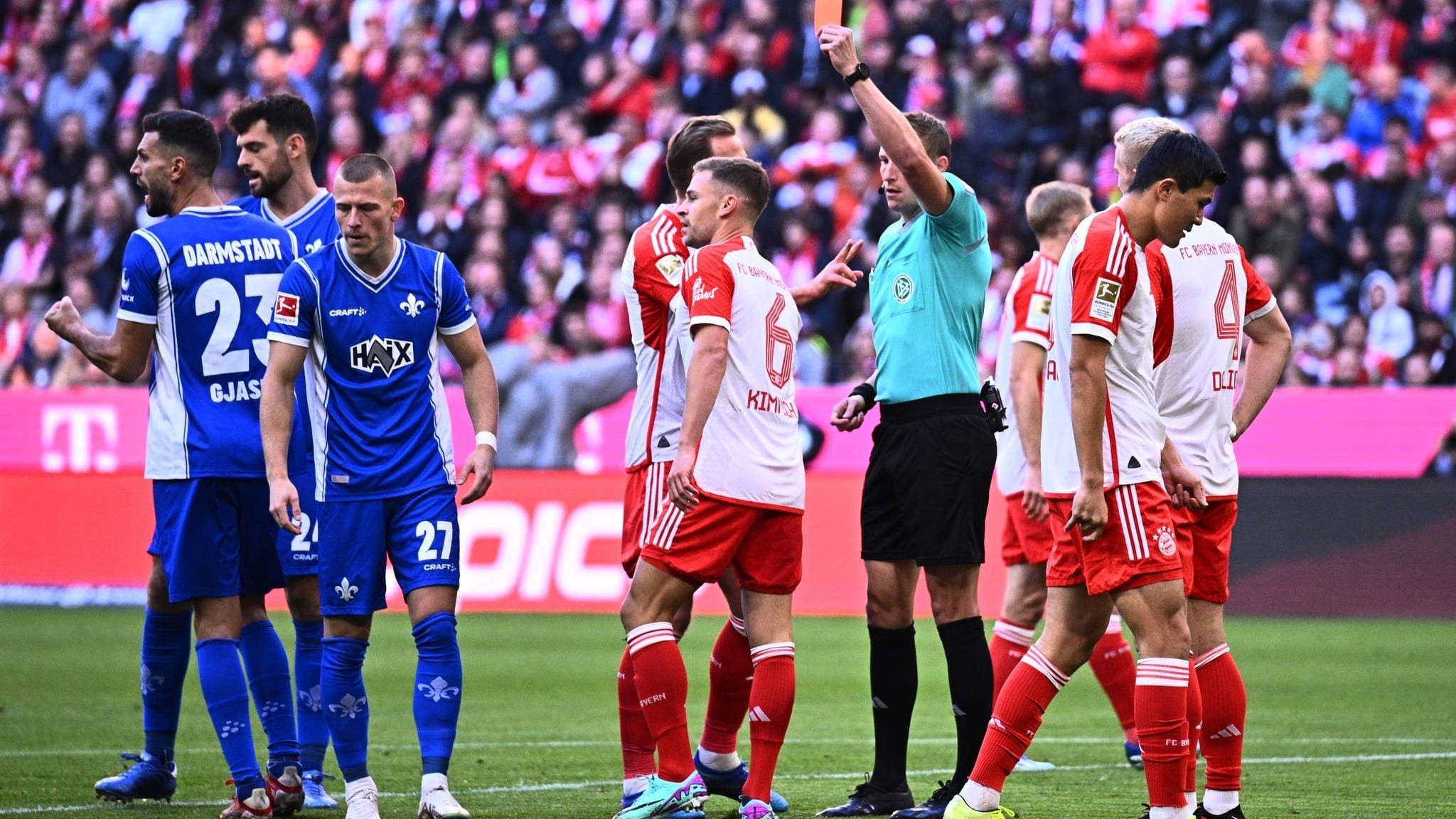 Bundesliga | Kimmich ärgert sich über Rot und Sperre gegen Dortmund