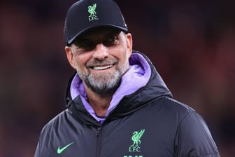 Jürgen Klopp: Liverpools Trainer nimmt an einer Zaubershow im TV teil.