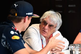 Max Verstappen und Bernie Ecclestone (r.): Der Ex-Geschäftsführer hat über den Rennfahrer gesprochen.