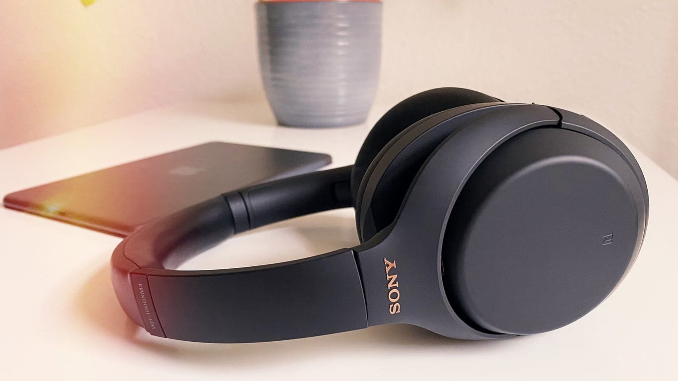 Den Premium-Kopfhörer Sony WH-1000XM5 können Sie sich aktuell besonders günstig sichern.