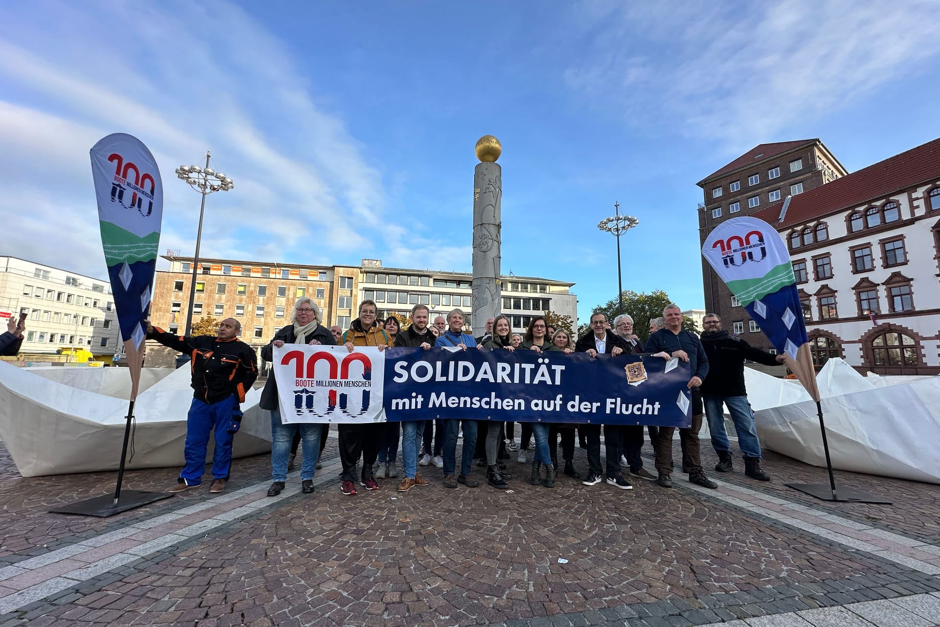 Papierboote für Solidarität: In Deutschland wird derzeit an einem bundesweiten XXL-Projekt gearbeitet.