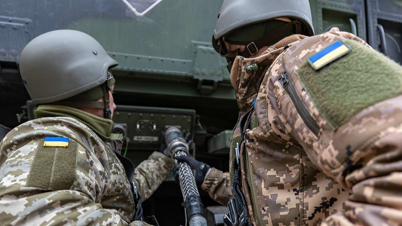 Ukrainische Soldaten beim Training in Deutschland: Rund 5.000 Ukrainer hat die Bundeswehr seit Winter 2022 ausgebildet.