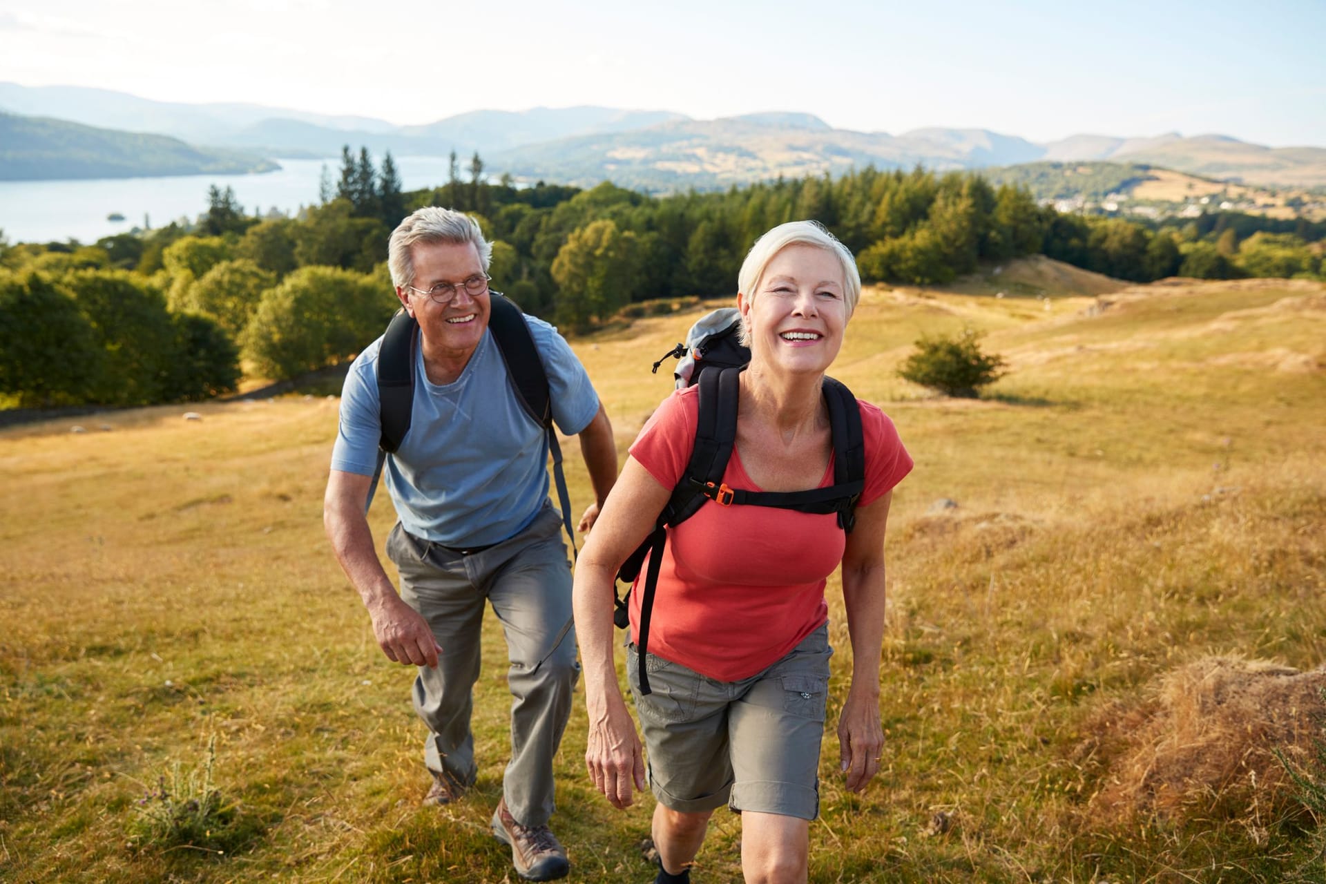 Wandern macht nicht nur Spaß, sondern ist auch optimal, um das Muskel-Skelett-System zu stärken.