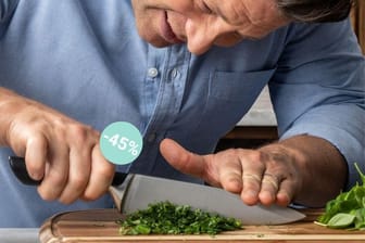Bei Amazon sichern Sie sich ein vierteiliges Messerset von Jamie Oliver by Tefal zum Spitzenpreis.