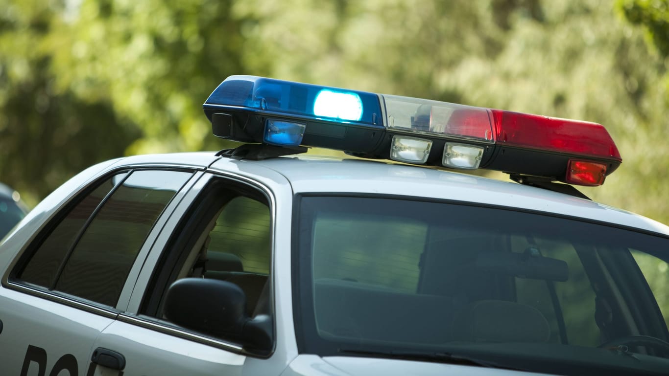 Amerikanisches Polizeiauto (Symbolbild): Zwei Tage nach Verschwinden einer Neunjährigen konnte ihr Entführer geschnappt werden.