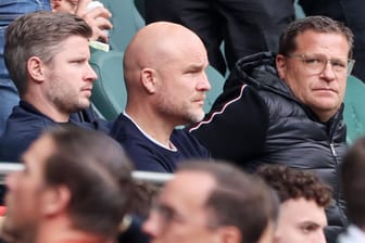 Felix Krüger, Rouven Schröder und Max Eberl (v.l.): Bis vergangenen Freitag arbeiteten der Sportkoordinator, der Sportdirektor und der Sportvorstand noch gemeinsam bei RB Leipzig.