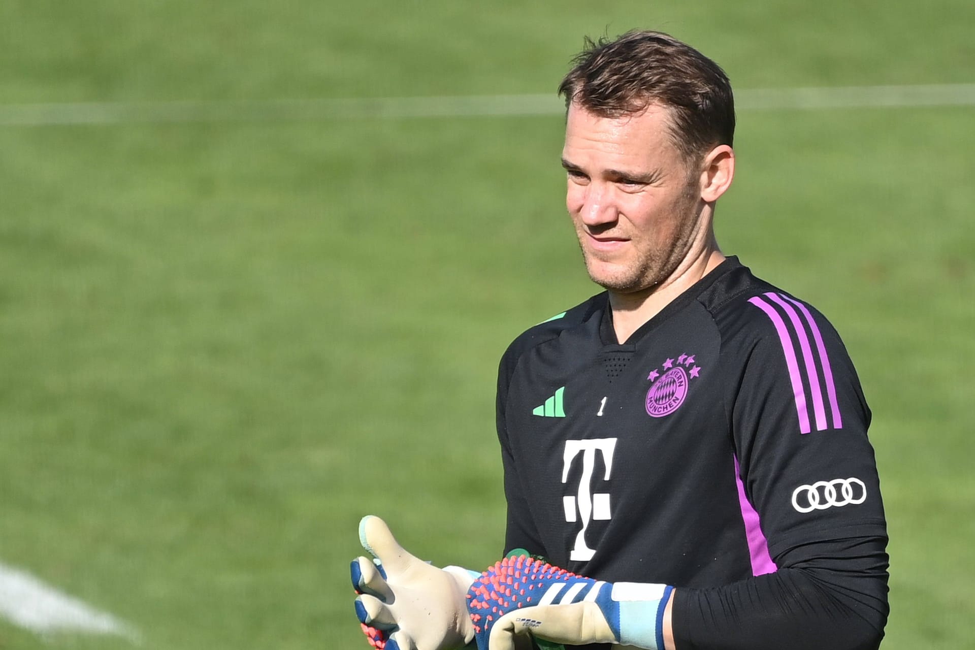 Manuel Neuer könnte zeitnah wieder in einem Pflichtspiel auflaufen.