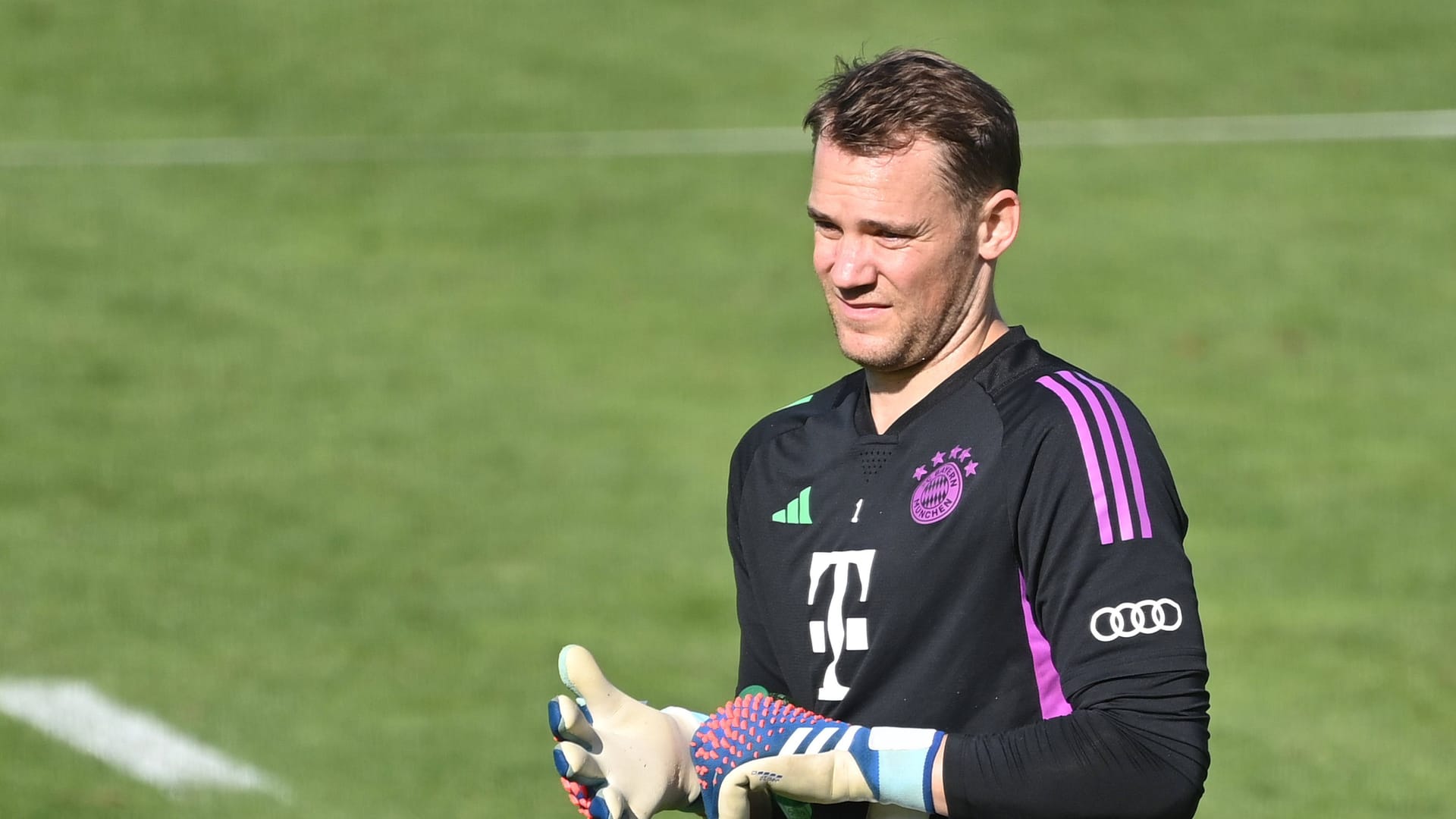 Manuel Neuer könnte zeitnah wieder in einem Pflichtspiel auflaufen.