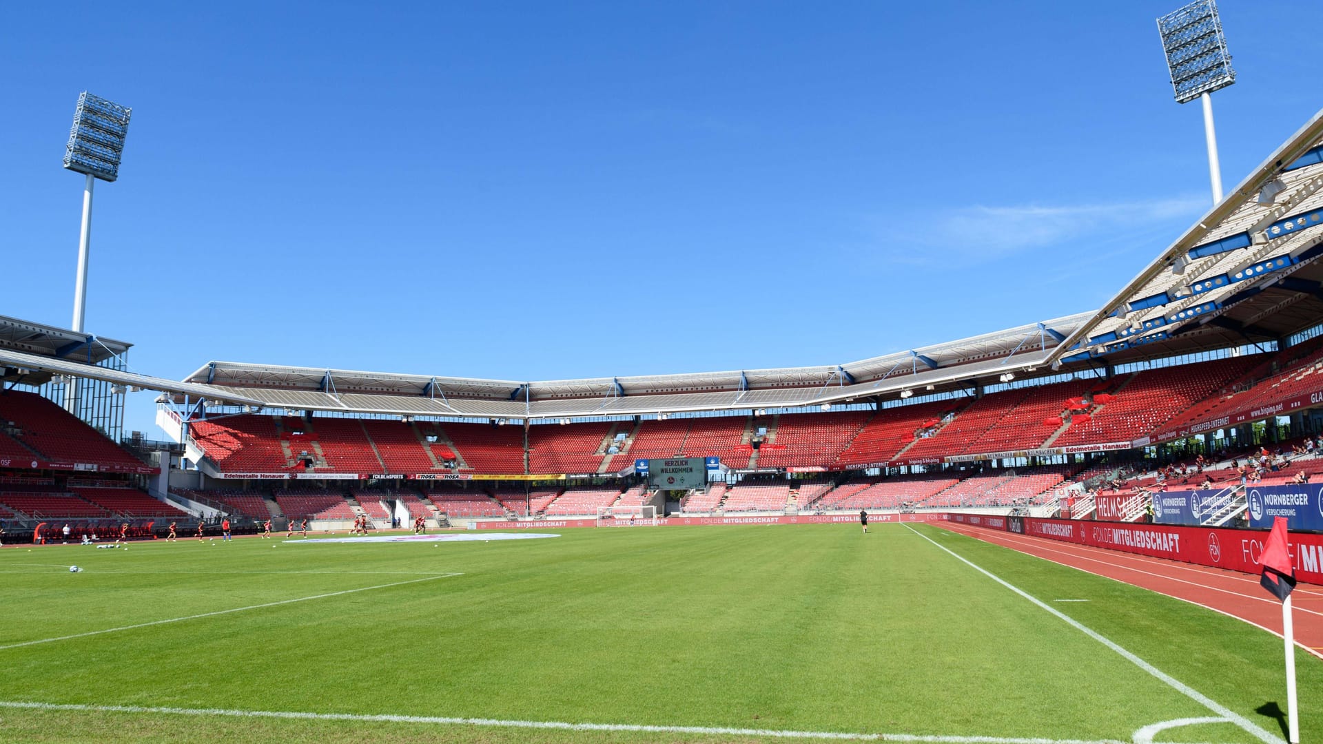 Das leere Max-Morlock-Stadion: Schon bald können sich die Besucher am Tag der offenen Tür im Stadion umschauen.