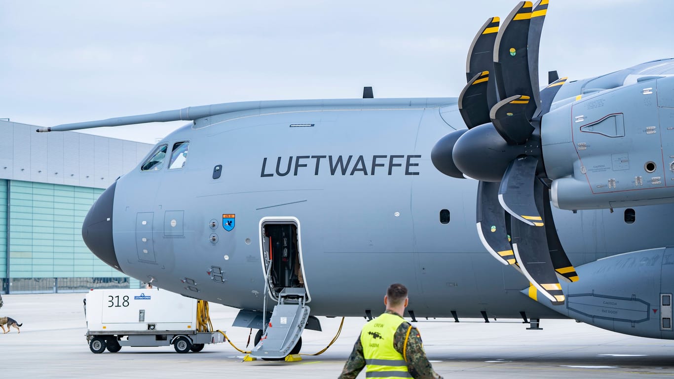 Luftwaffe (Archivbild): Das Auswärtige Amt setzt auf Linienflüge für die Evakuierung aus Israel.